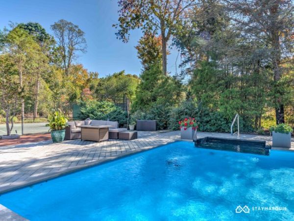 Hamptons Home 1020551