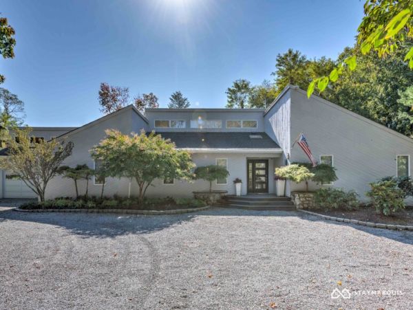 Hamptons Home 1020551