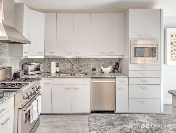 Hamptons Home 1020551