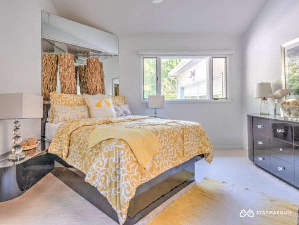 Hamptons Home 1020551