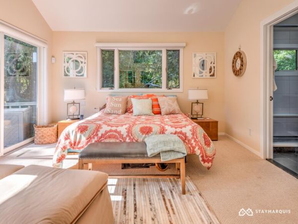 Hamptons Home 1020551