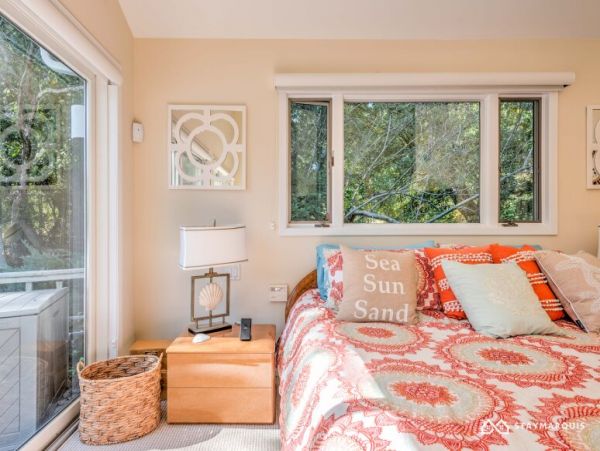 Hamptons Home 1020551