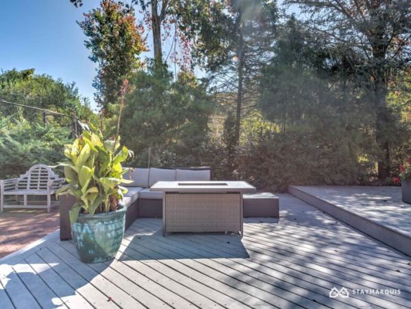 Hamptons Home 1020551