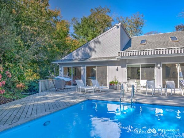 Hamptons Home 1020551
