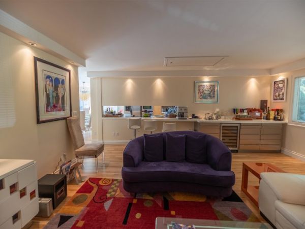 Hamptons Home 1020553