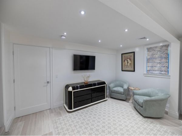 Hamptons Home 1020553