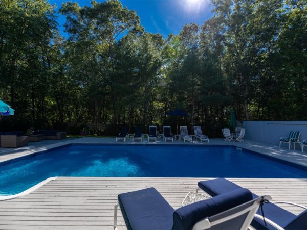 Hamptons Home 1020553