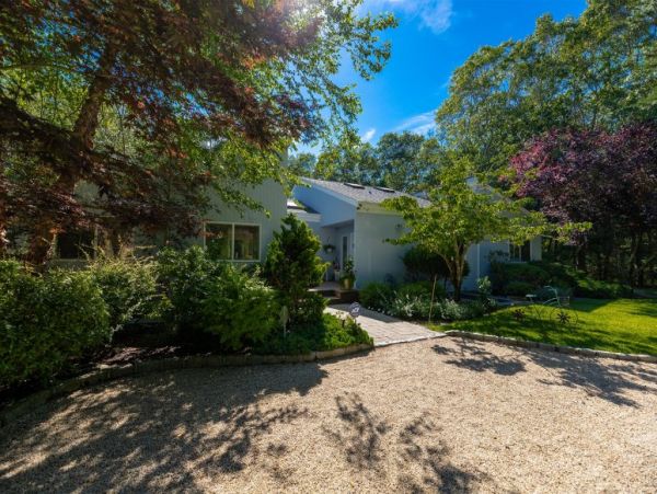 Hamptons Home 1020553