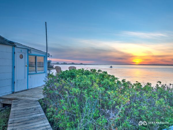 Hamptons Home 1020555