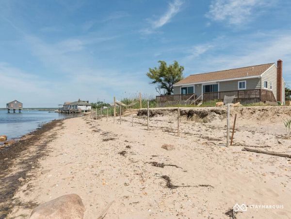 Hamptons Home 1020556