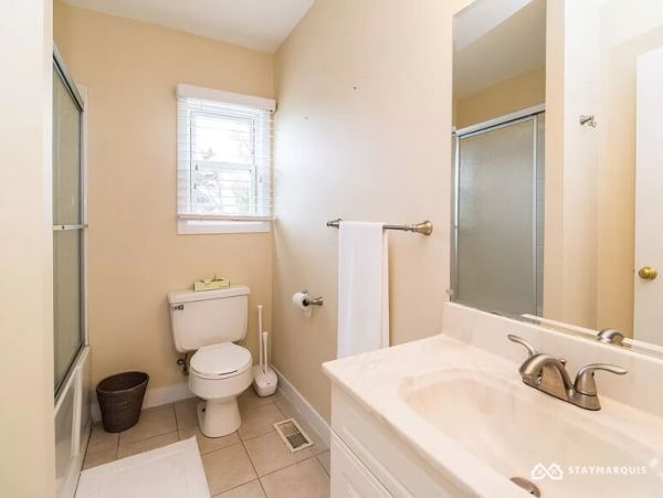 Hamptons Home 1020556