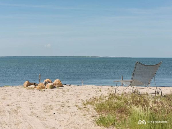 Hamptons Home 1020556