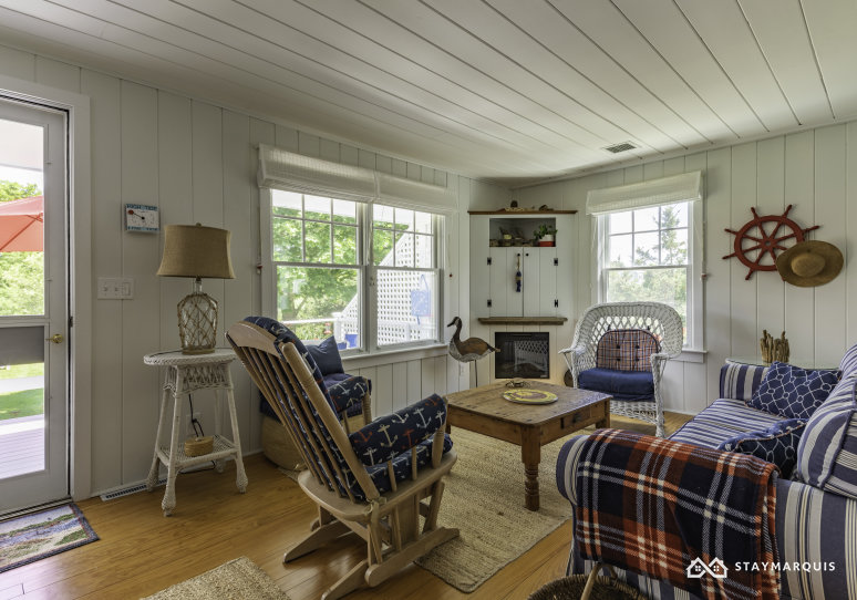Hamptons Home 1020558