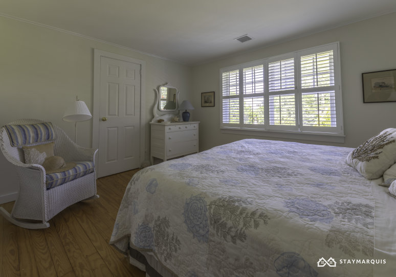Hamptons Home 1020558
