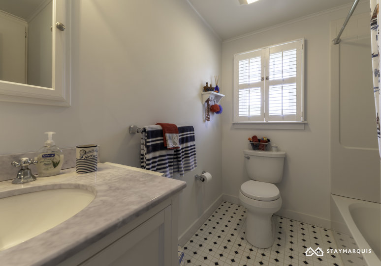 Hamptons Home 1020558