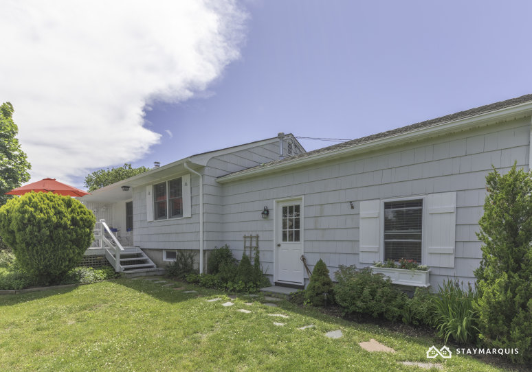 Hamptons Home 1020558