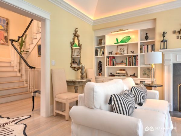Hamptons Home 1020560