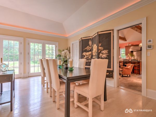 Hamptons Home 1020560