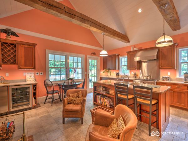 Hamptons Home 1020560