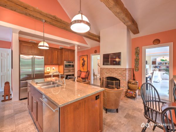 Hamptons Home 1020560