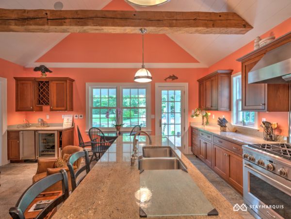 Hamptons Home 1020560