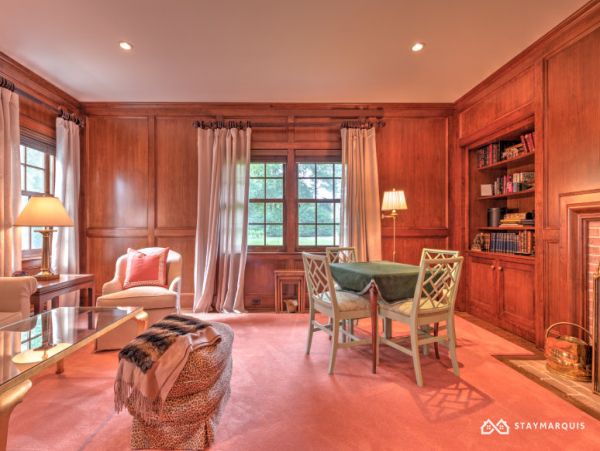 Hamptons Home 1020560