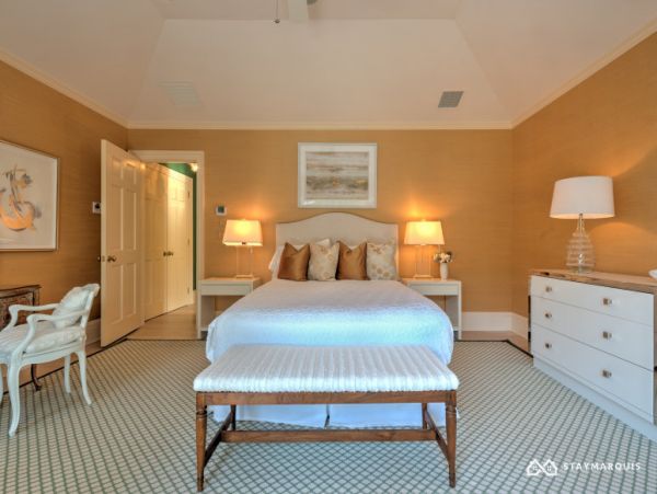 Hamptons Home 1020560