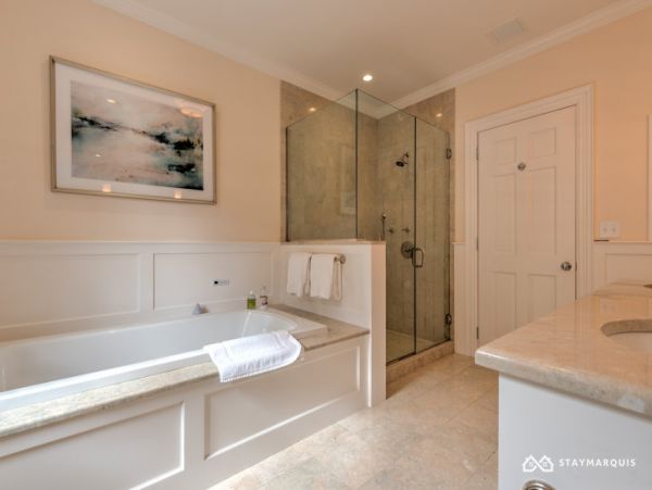 Hamptons Home 1020560