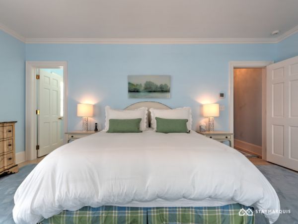 Hamptons Home 1020560