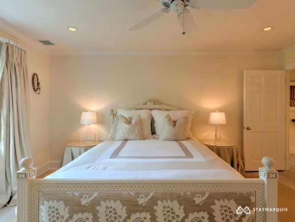 Hamptons Home 1020560