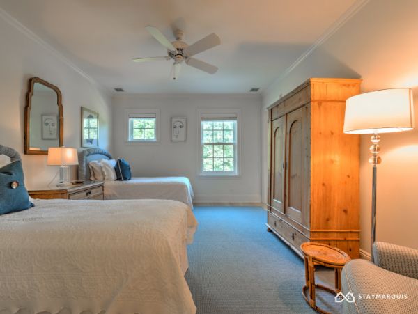 Hamptons Home 1020560