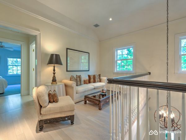 Hamptons Home 1020560