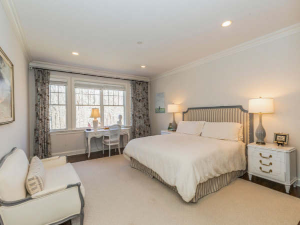 Hamptons Home 1020561