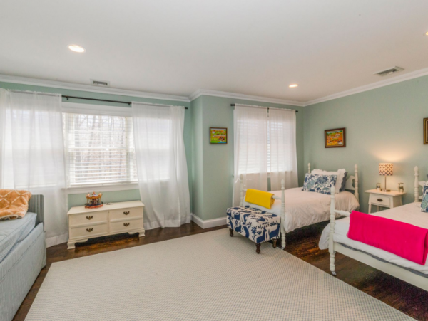 Hamptons Home 1020561