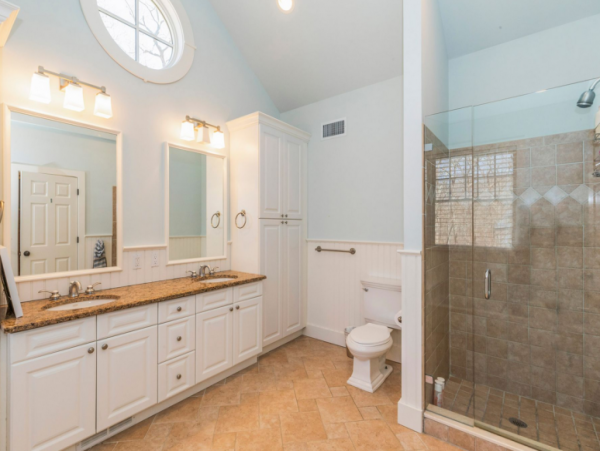 Hamptons Home 1020561