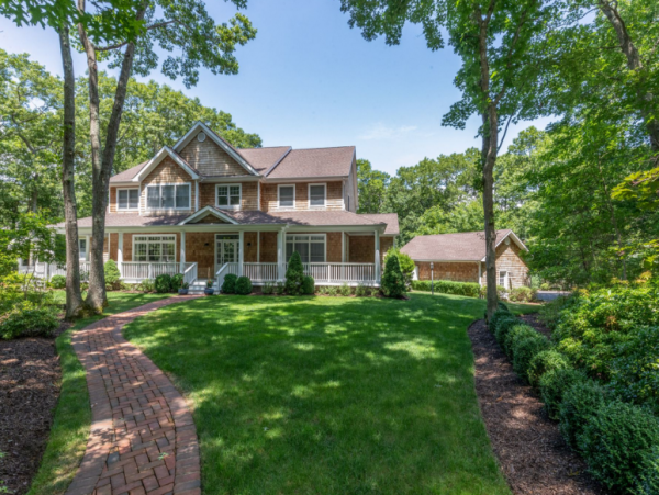 Hamptons Home 1020561