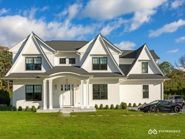 Hamptons Home 1020562