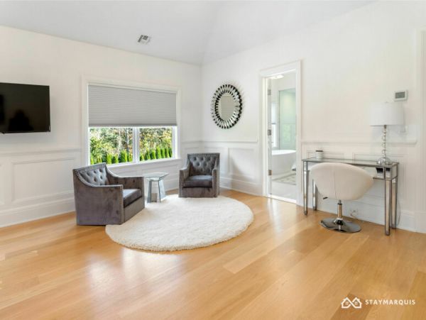 Hamptons Home 1020562