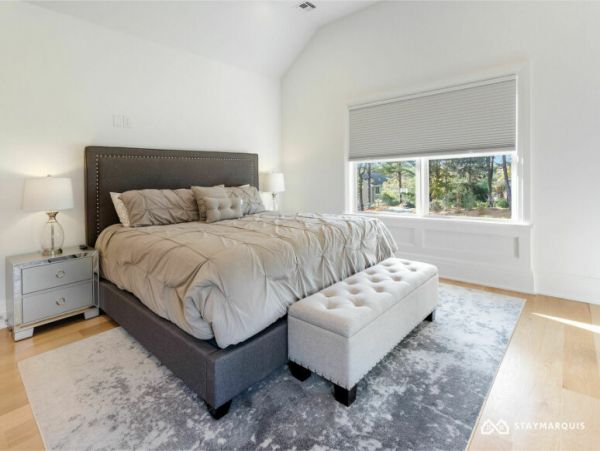 Hamptons Home 1020562