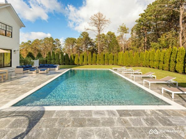 Hamptons Home 1020562