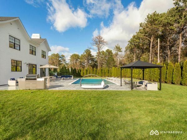 Hamptons Home 1020562