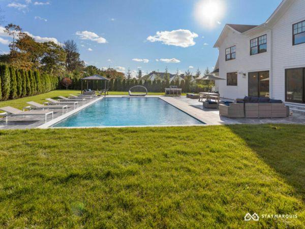 Hamptons Home 1020562