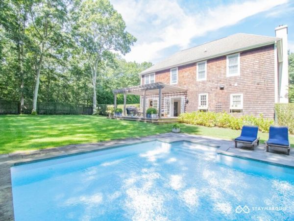 Hamptons Home 1020563