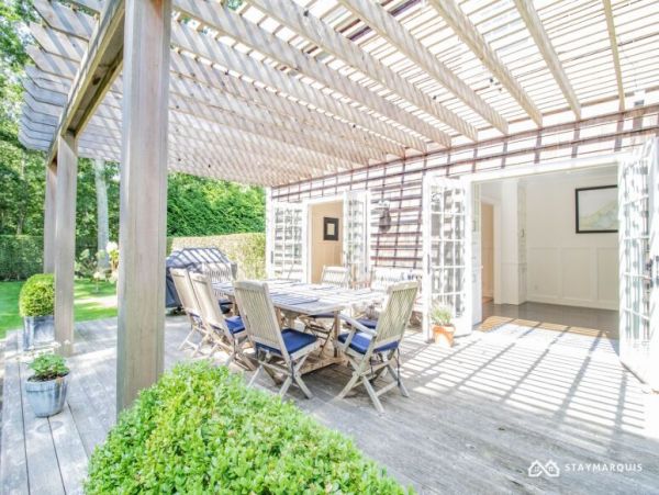 Hamptons Home 1020563