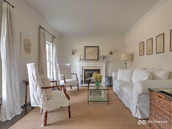 Hamptons Home 1020563