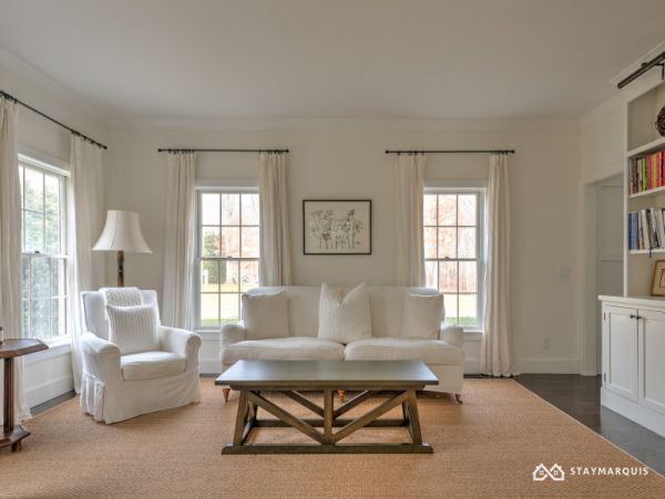 Hamptons Home 1020563