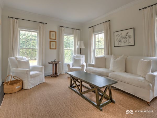 Hamptons Home 1020563