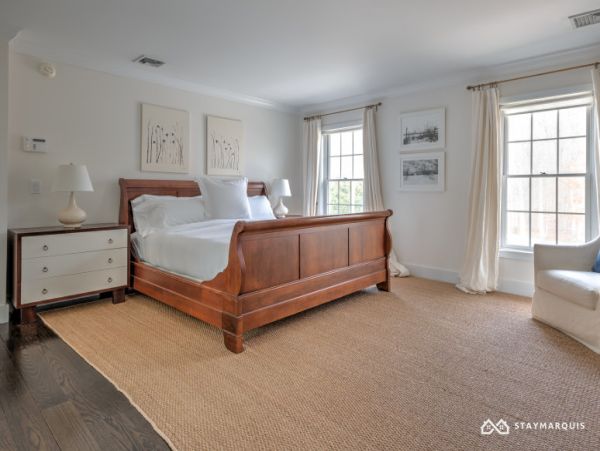 Hamptons Home 1020563