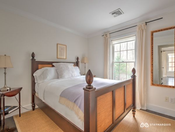 Hamptons Home 1020563