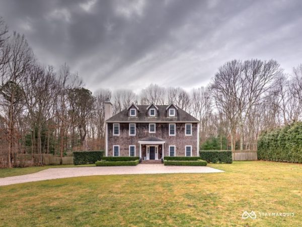 Hamptons Home 1020563